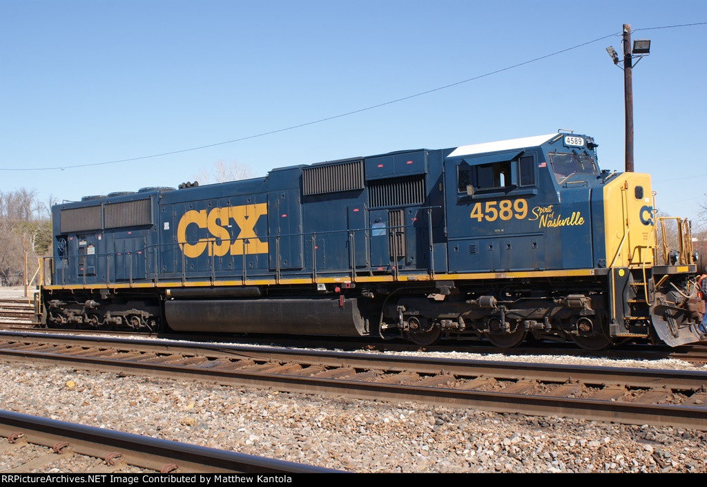 CSX%204589%20(SD70AC)%20Thayer,%20MO%20(22%20Feb%202011)%20(16).JPG