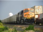 BNSF ES44AC 6136